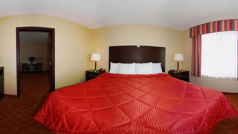 Comfort Inn & Suites Saratoga Springs 11/24
