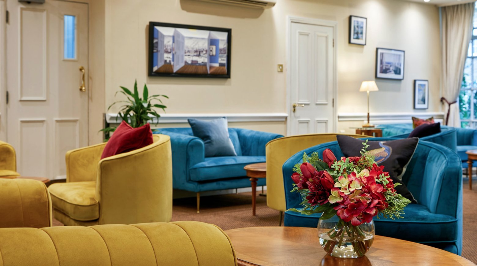 Royal Adelaide Hotel, Windsor 7/11
