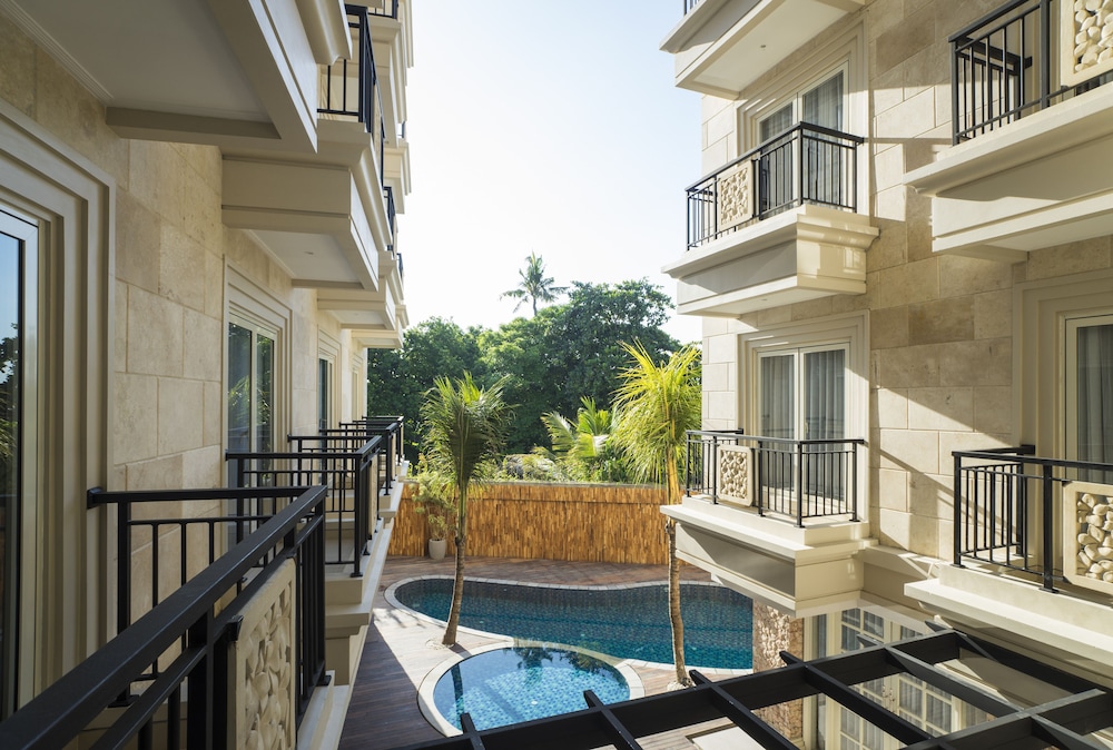 Alron Hotel Kuta Powered by Archipelago 45/67