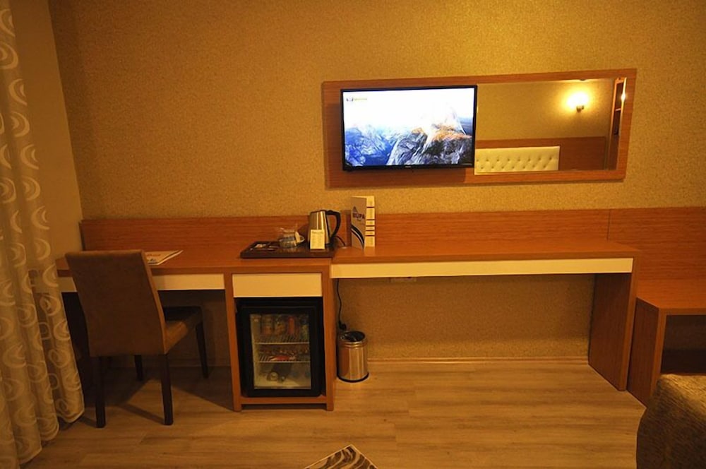 Bupa Hotel 5/26