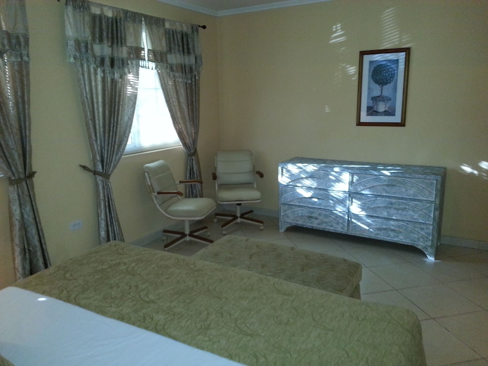 Le Chateau Ocean Villas 10/48