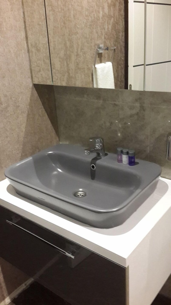Bmk Suites And Apartments 47/50