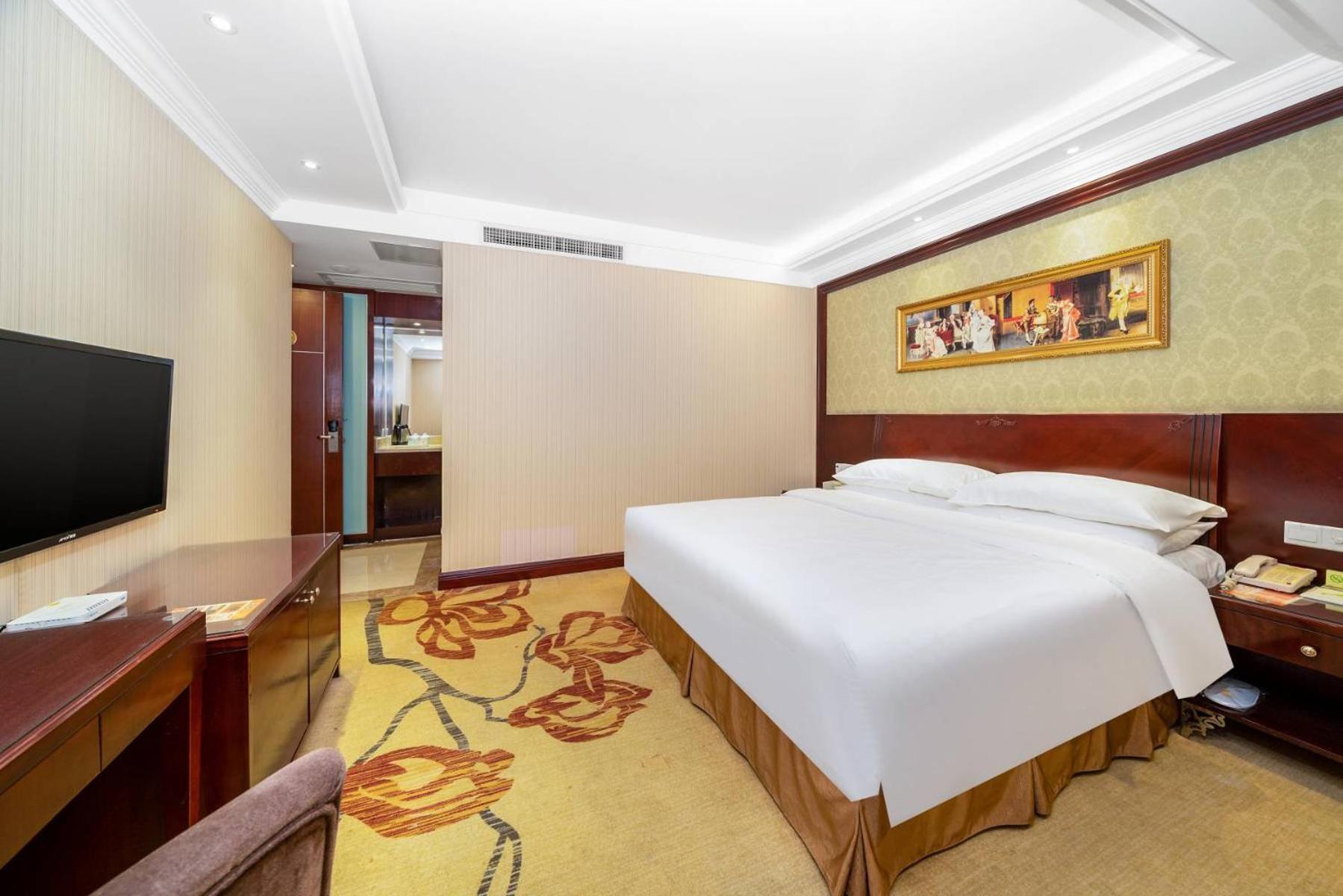 Vienna Hotel (Dongguan Houjie Convention and Exhibition Center) 49/75