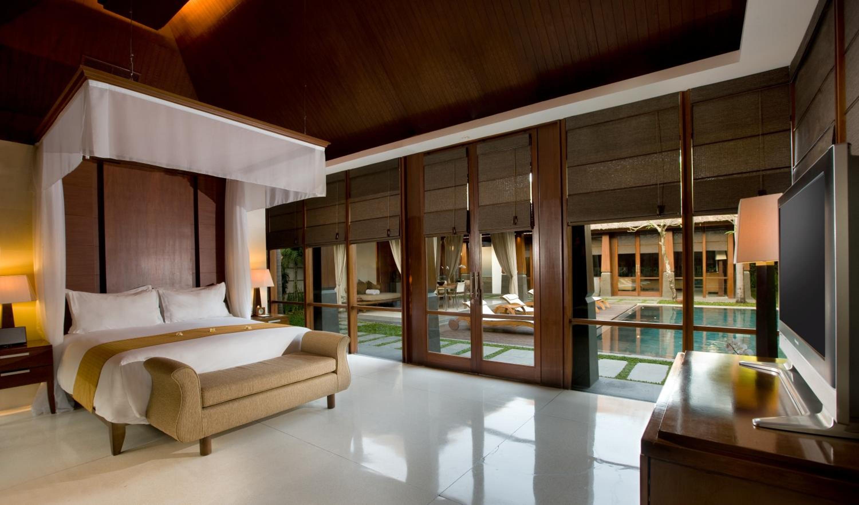 2 Bedrooms, Villa