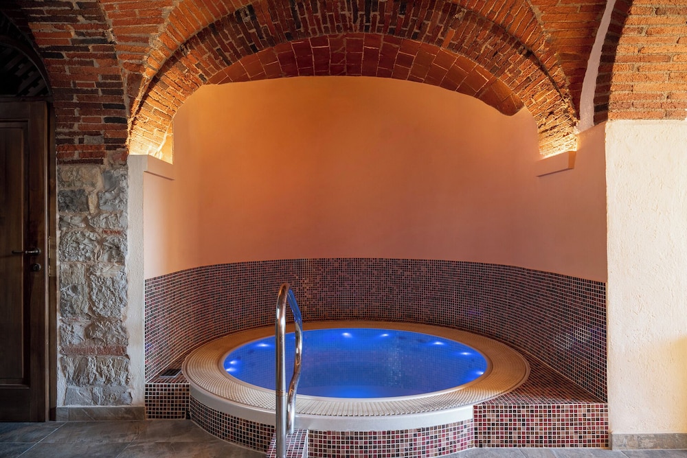 Relais Vignale 49/77