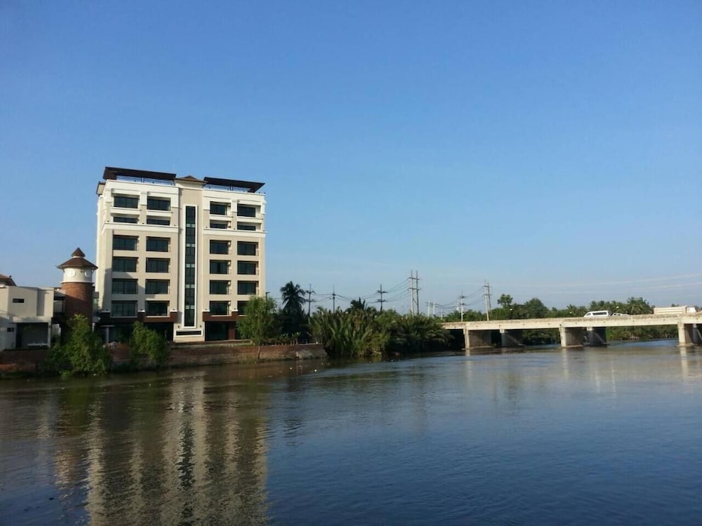 Coco View Hotel 66/67