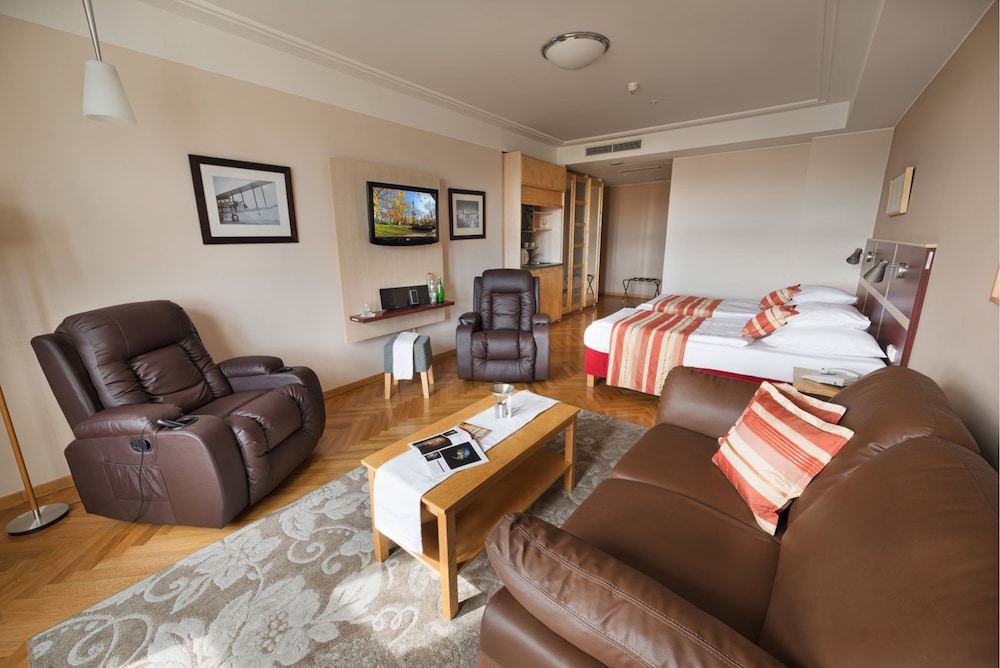 EA Hotel Julis 32/49
