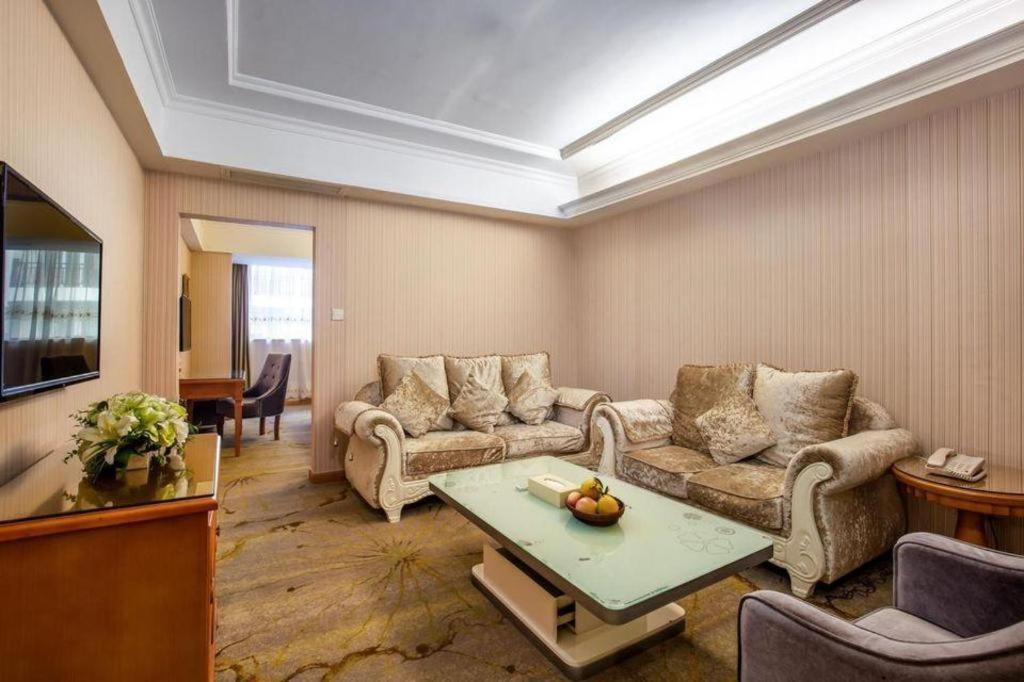 Vienna Hotel (Yangshuo Yinxiang) 41/56