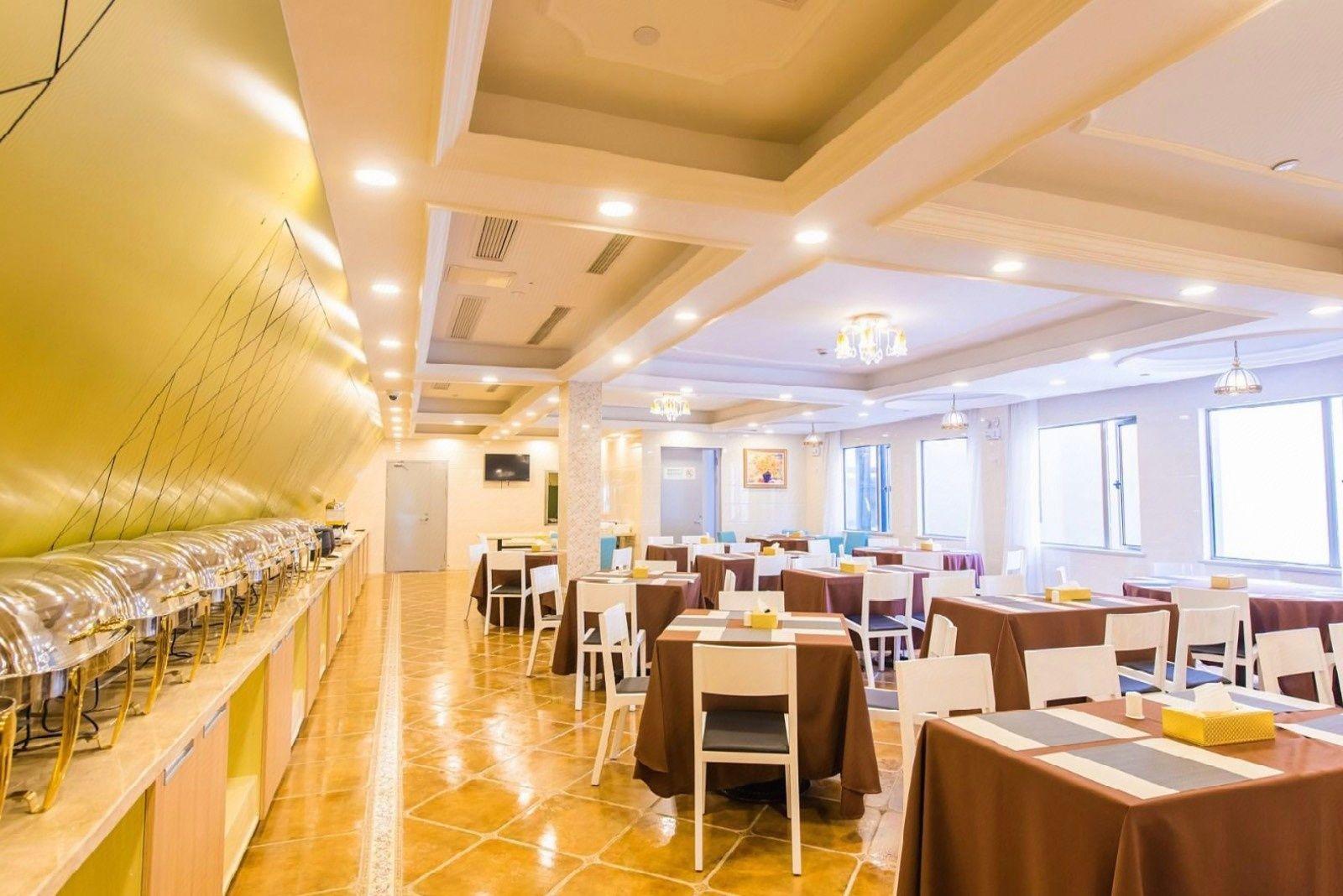 Vienna International Hotel (Shanghai Waigaoqiao Free Trade Zone Yanggao North Road) 26/28