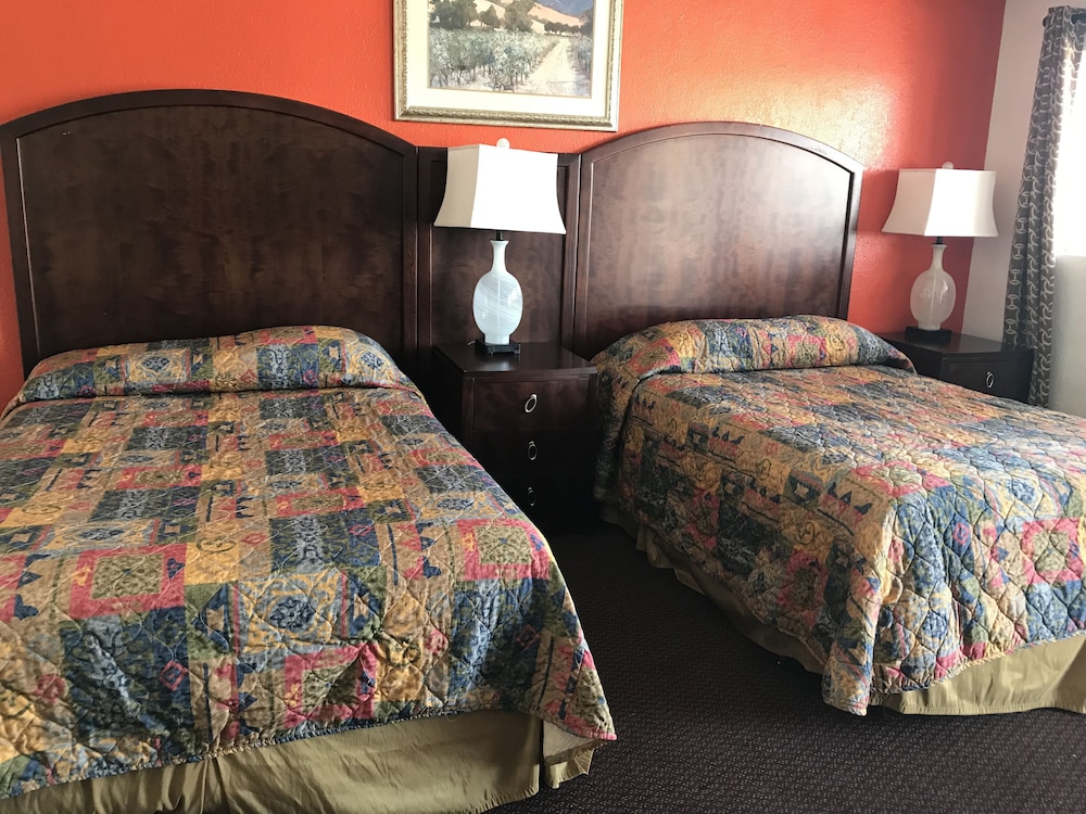 Travelodge by Wyndham Farmington Hwy 64 39/70