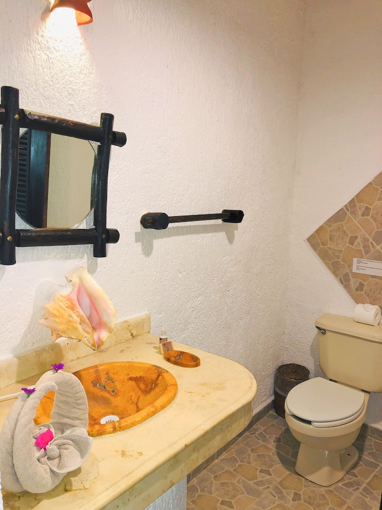Beachfront Hotel La Palapa - Adults Only 35/36