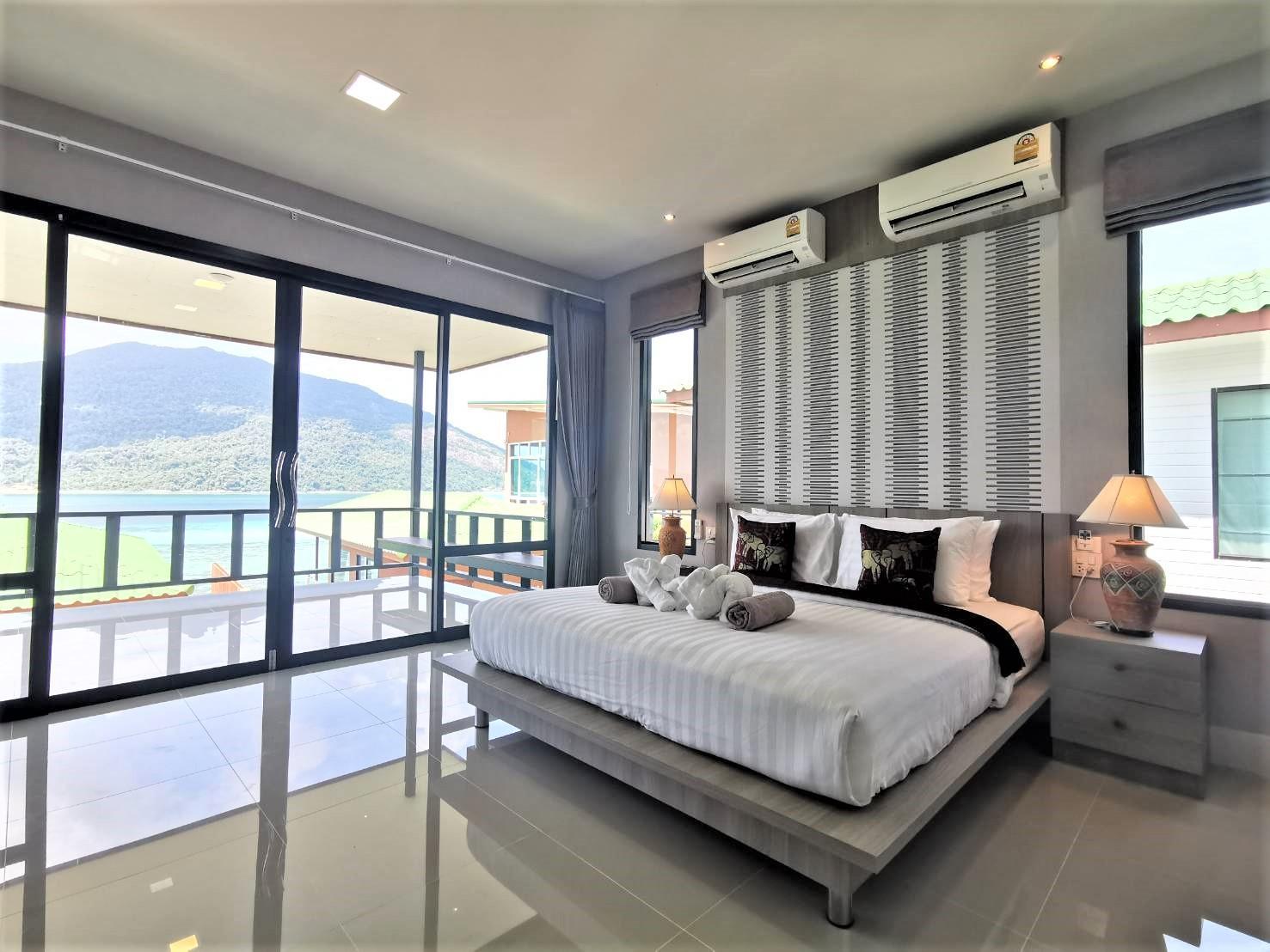 Deluxe, Double Bed, Sea View