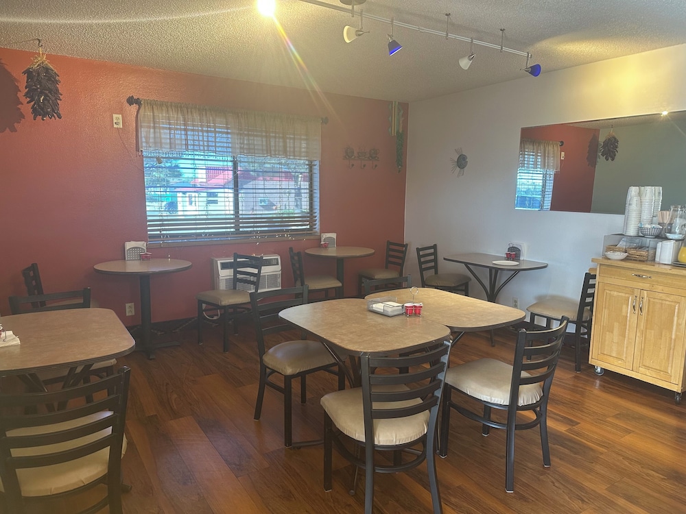 Super 8 by Wyndham Las Vegas 20/26
