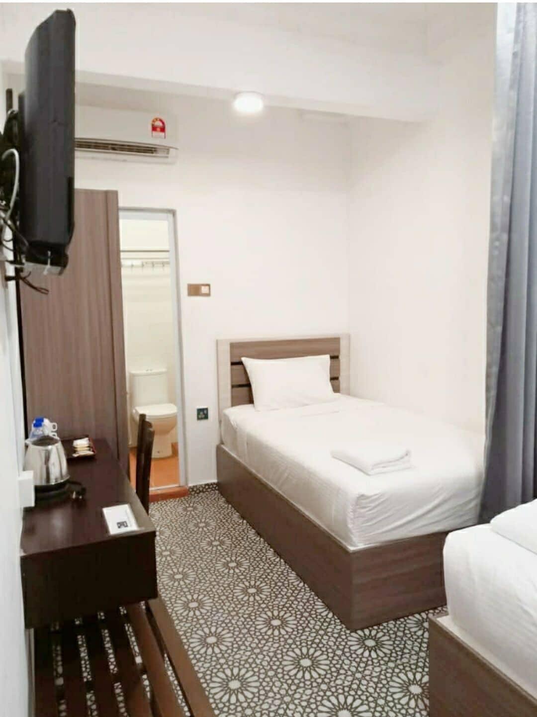 Pearl Inn 32/54