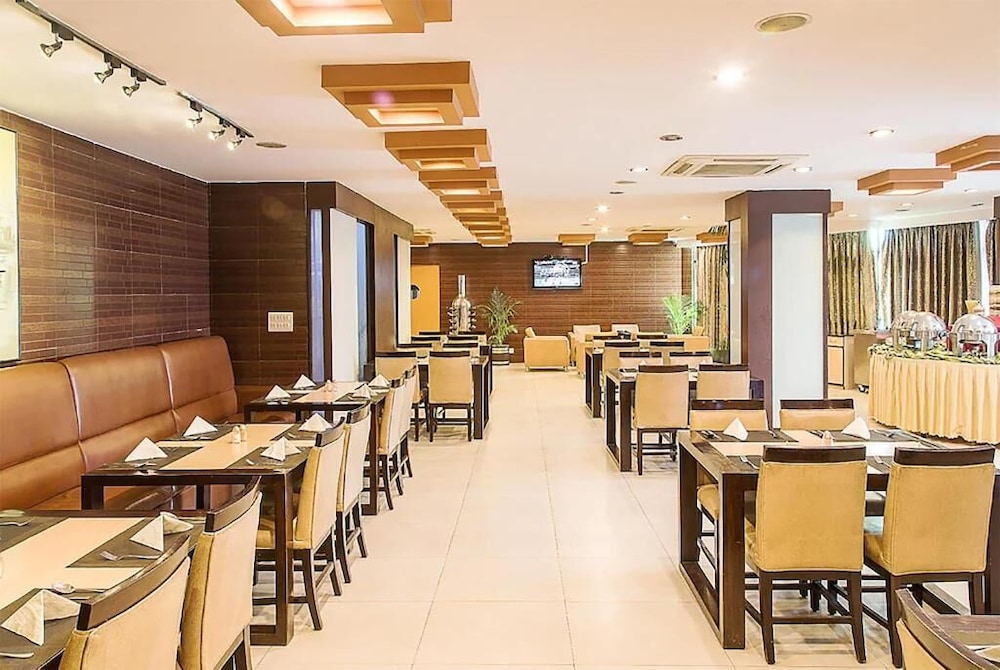 Pauwa Kathmandu 13/15