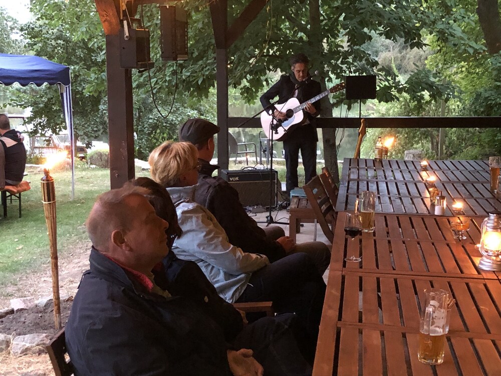 Riverside Inn 28/66