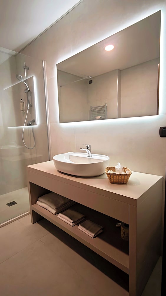 غرفة سوبيريور ثلاثية، Le Torri Hotel 5/6