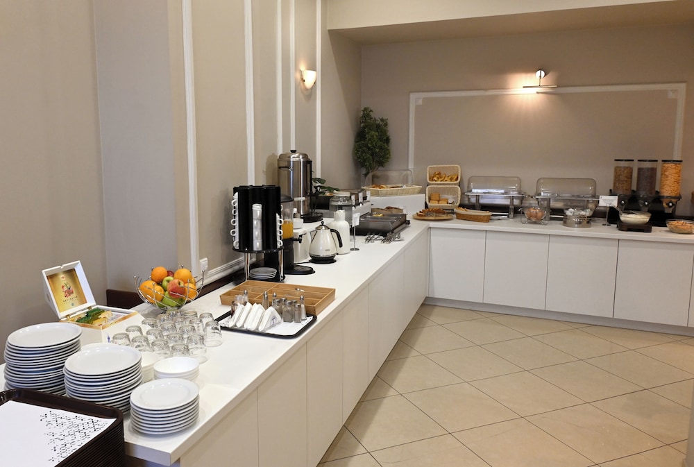 Achillion Hotel Larisa 43/44