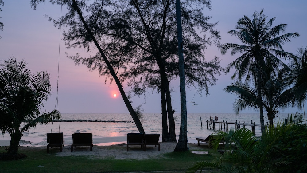 Sea Far Resort 69/72