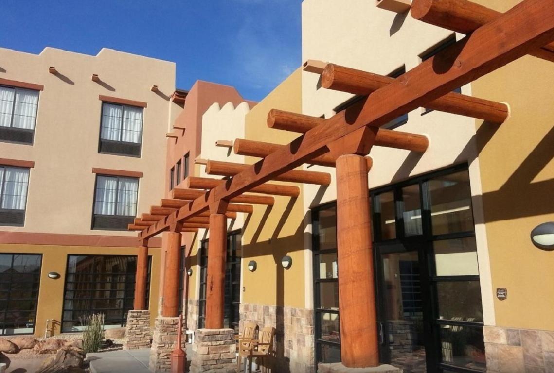 Moenkopi Legacy Inn And Suites 19/24