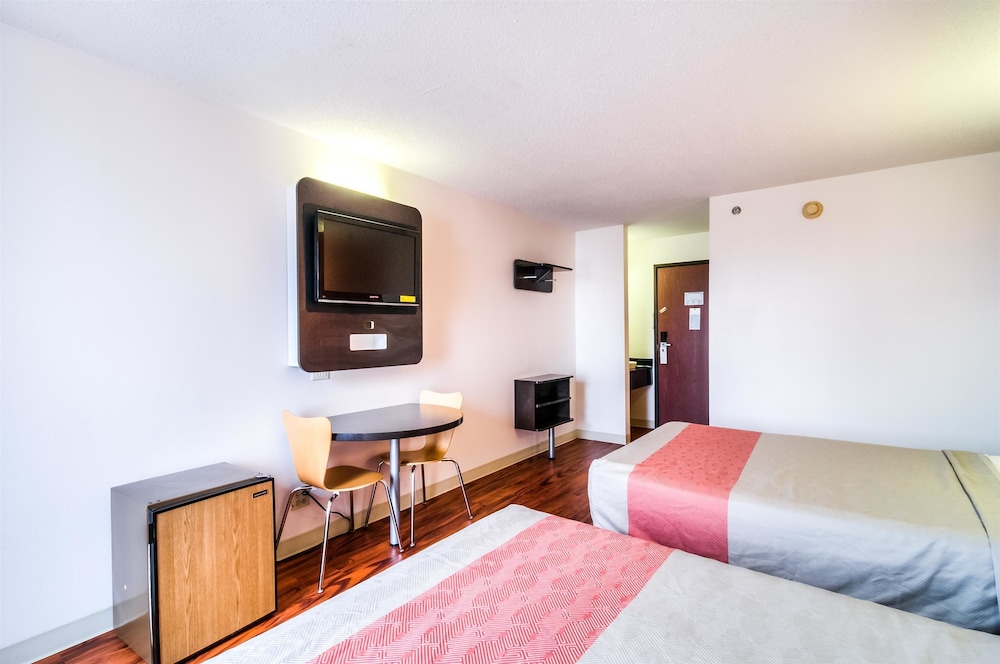Motel6 Lansing, IL - Chicago South 27/41