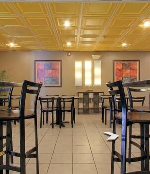 Econo Lodge Waynesboro GA 12/14