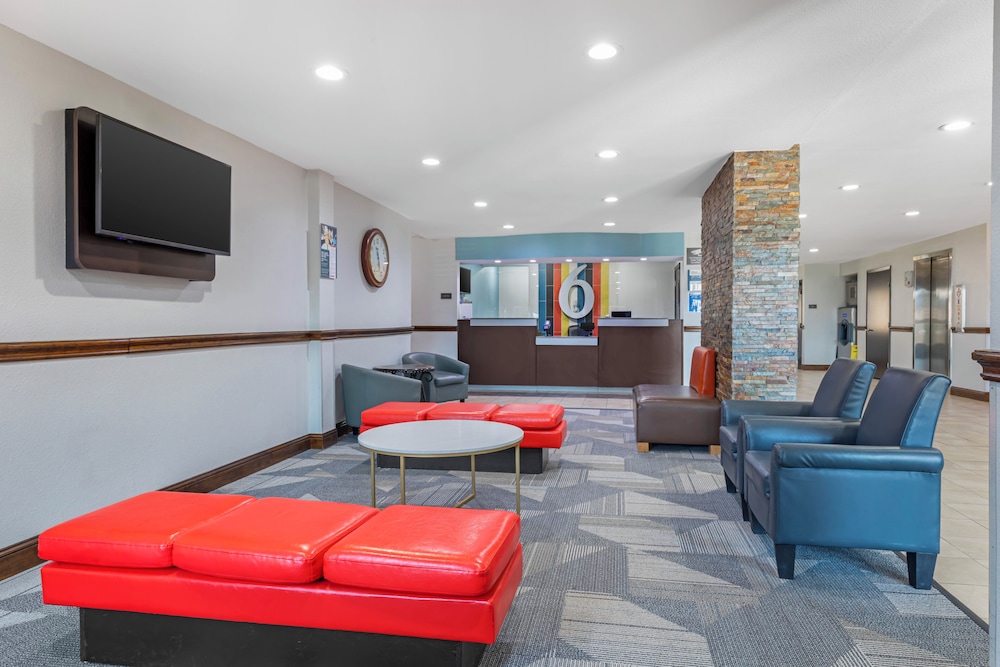 Studio6 Plano, TX 50/74