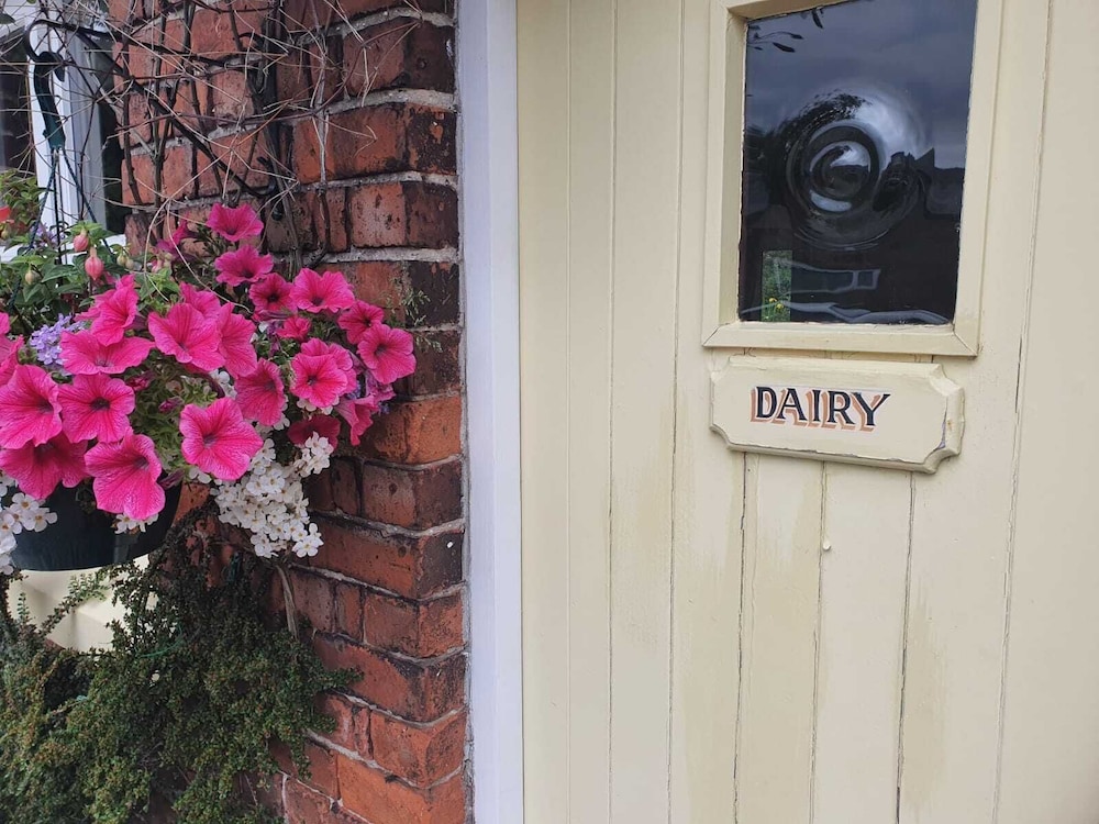 Martin Lane Farm Holiday Cottages 5/50