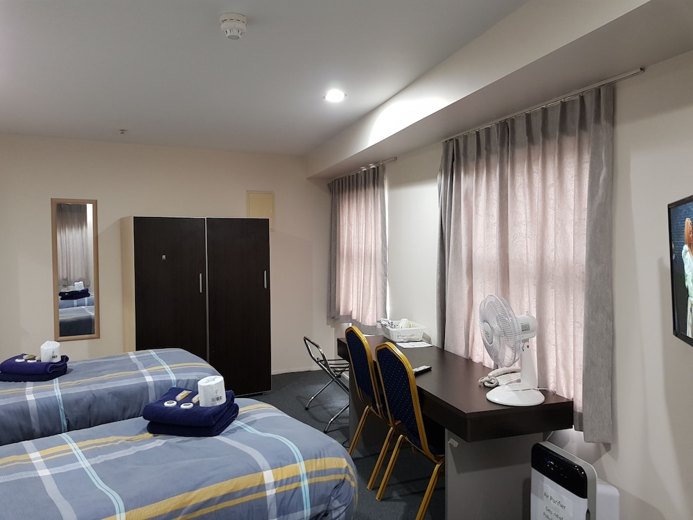 Empire Apartments 25/67