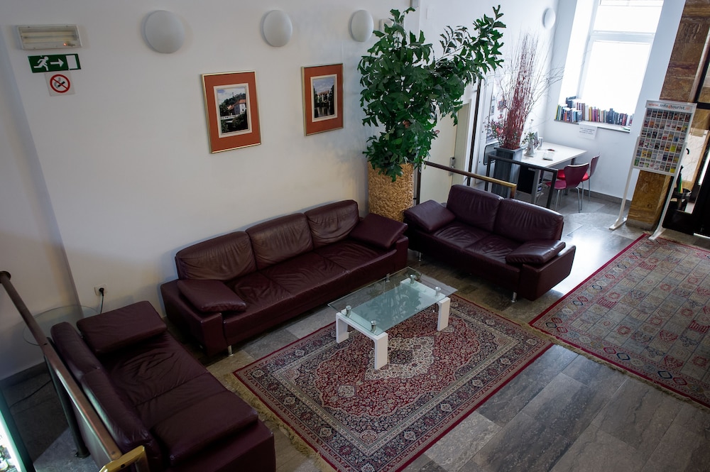 Emonec Hotel 20/31