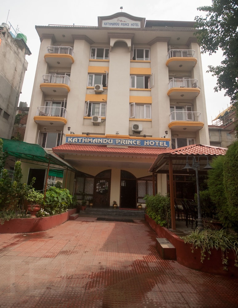 Kathmandu Prince Hotel 4/32
