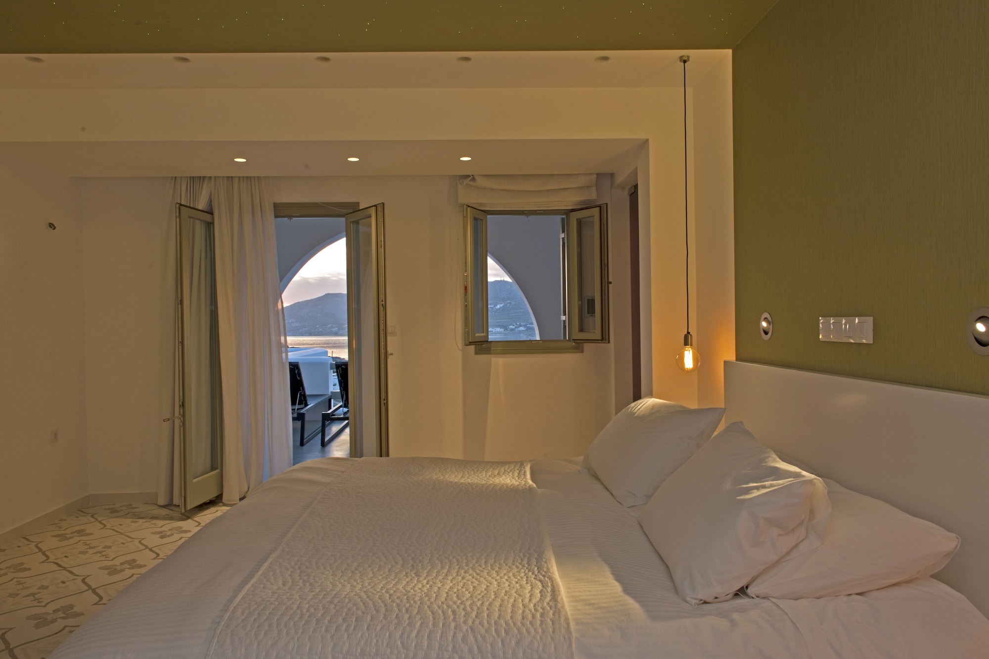 SUPERIOR, APARTMENT, PANORAMIC SEA VIEW, OUTDOOR JETTED TUB