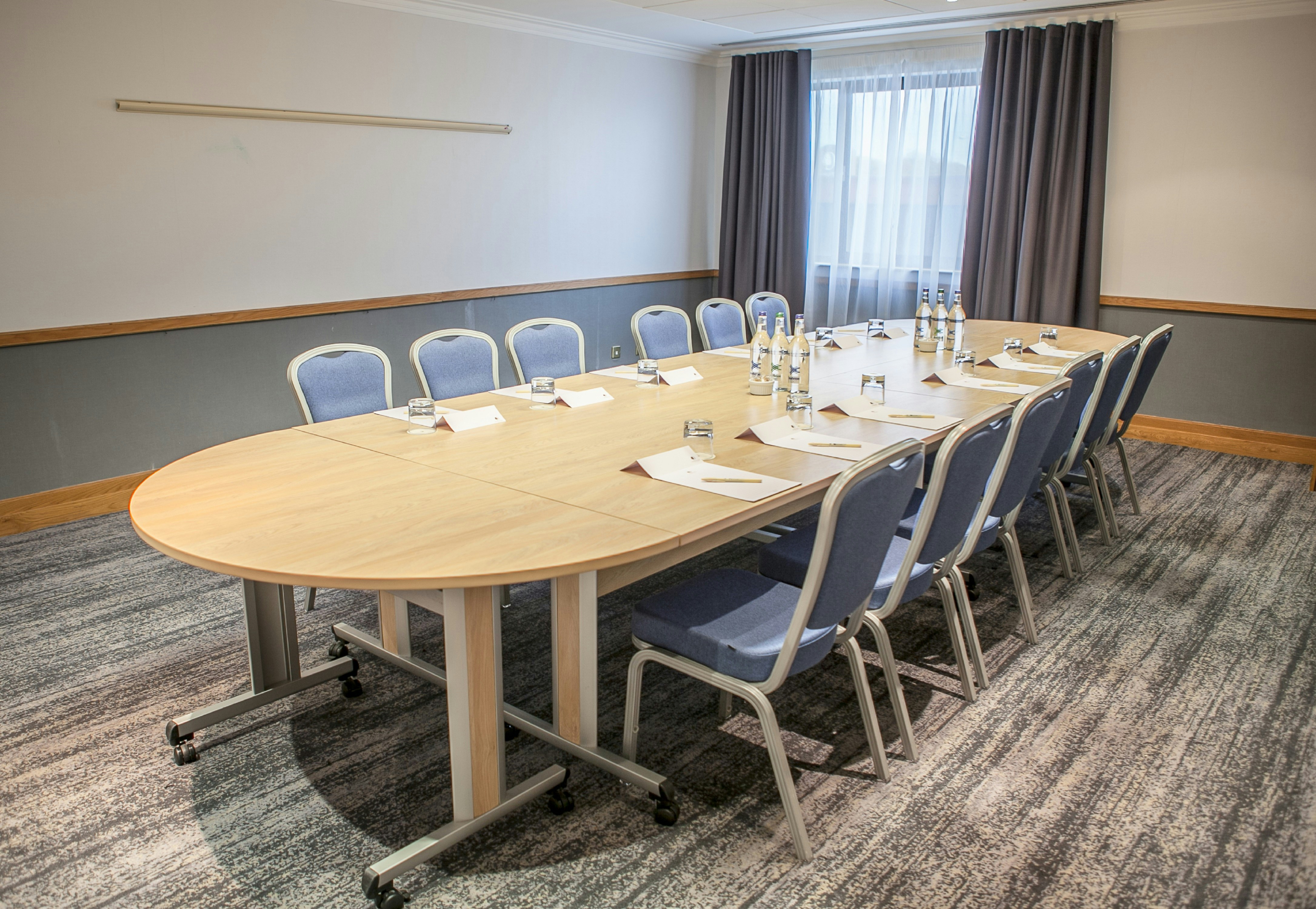DoubleTree by Hilton Swindon 22/27