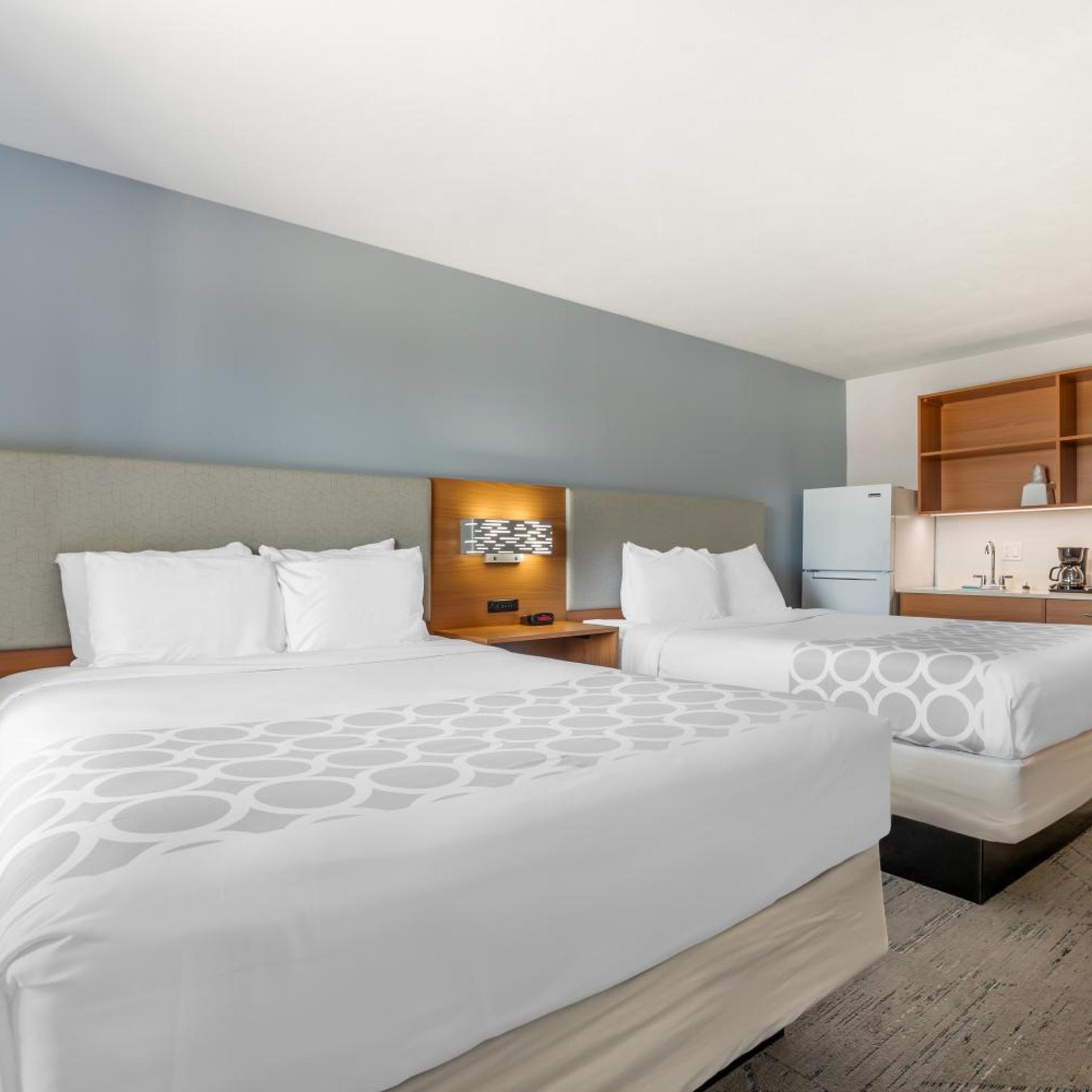 Efficiency, 2 Queen Beds