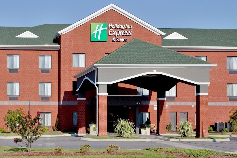 Holiday Inn Express Hotel & Suites Suffolk 3/41