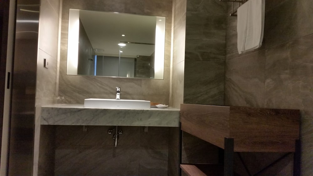 Citizen Hotel 54/55