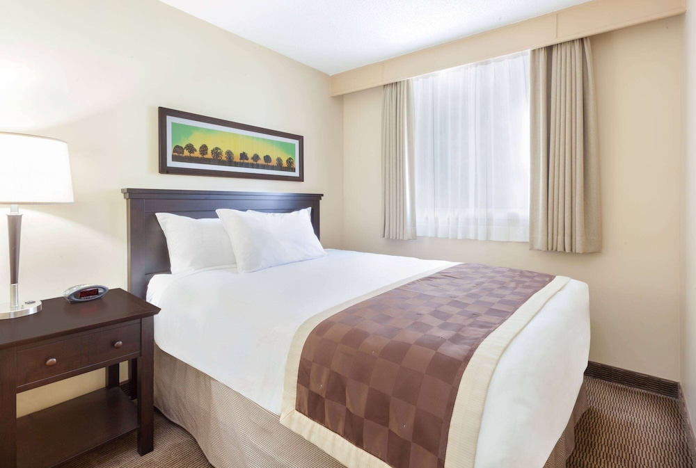 Baymont By Wyndham Red Deer 15/38