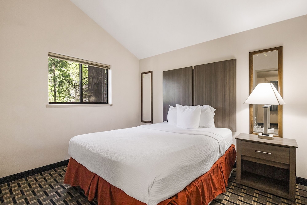 كابينة بسرير كوين، Northern Queen Inn 2/5