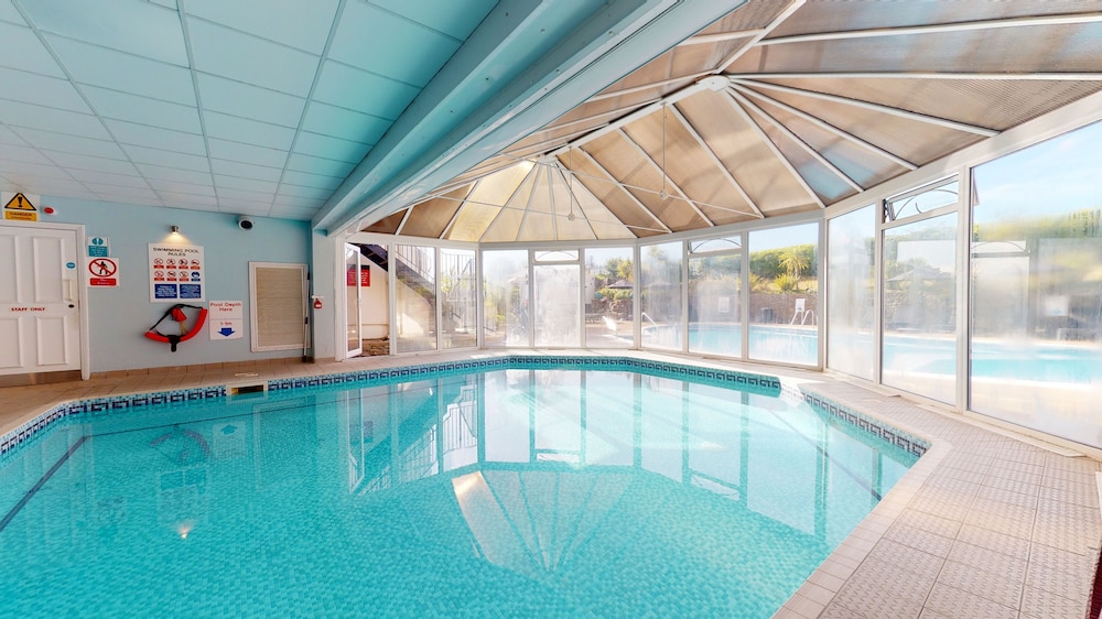 Bournemouth Carlton Hotel By Belvilla — 7
