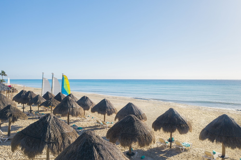 Iberostar Waves Quetzal 44/50
