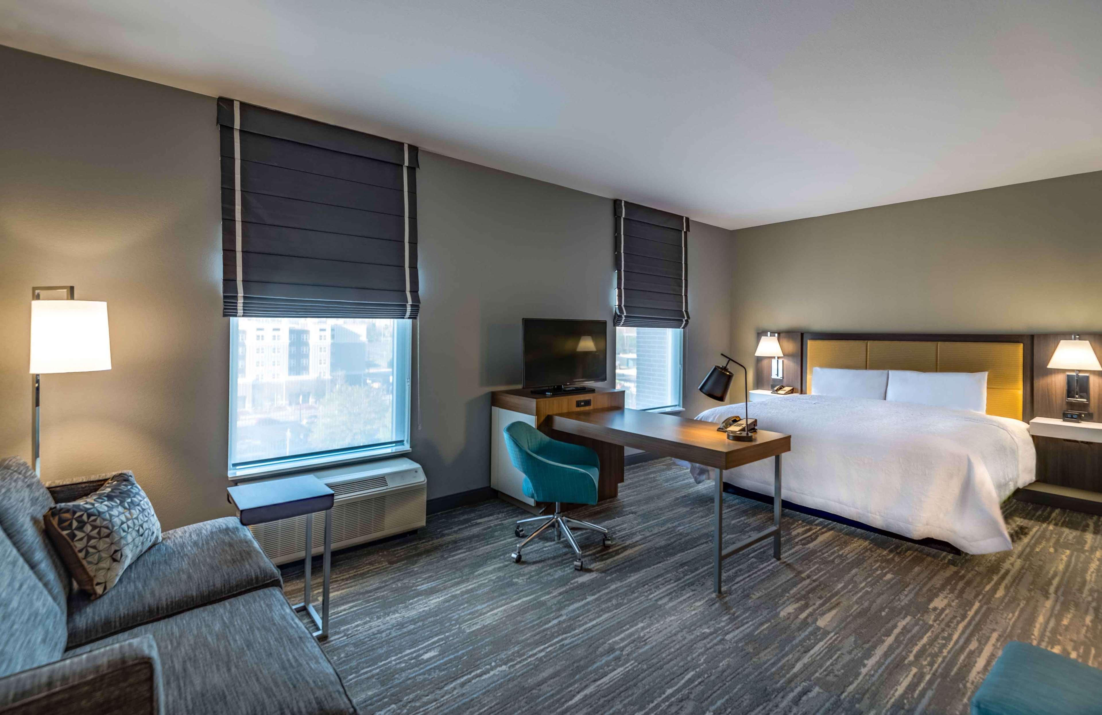 STUDIO, SUITE, KING BED, ACCESSIBLE