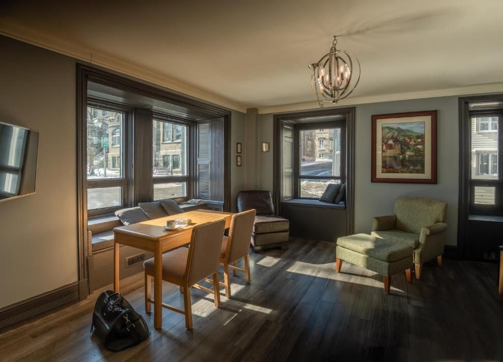 Hotel Jardin du Gouverneur 20/30