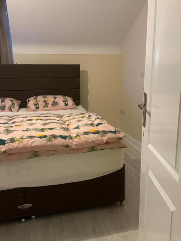 OYO Komegloba Mega room 7/22