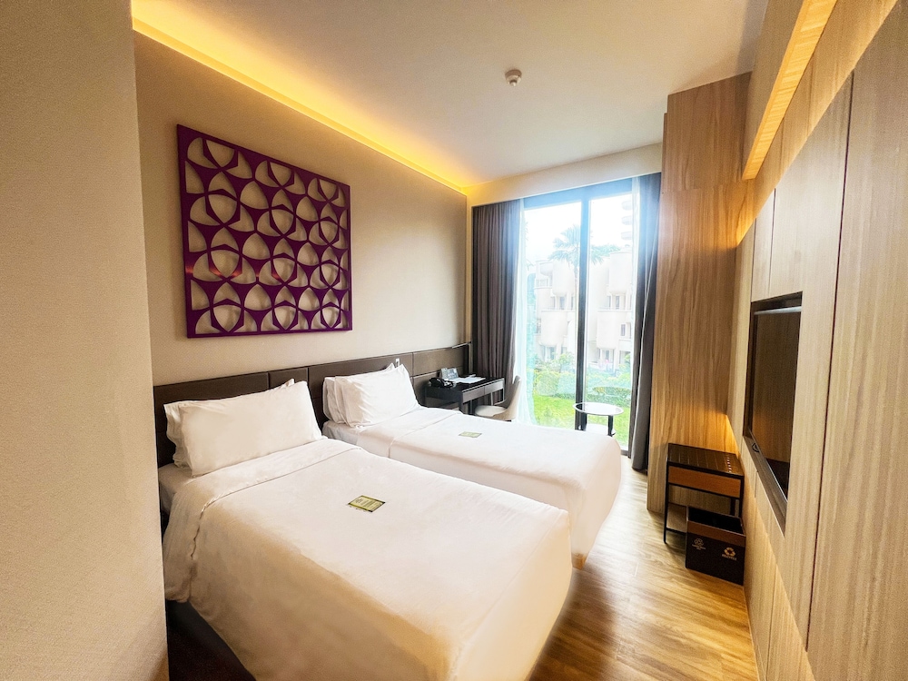 Mercure Singapore On Stevens 16/50