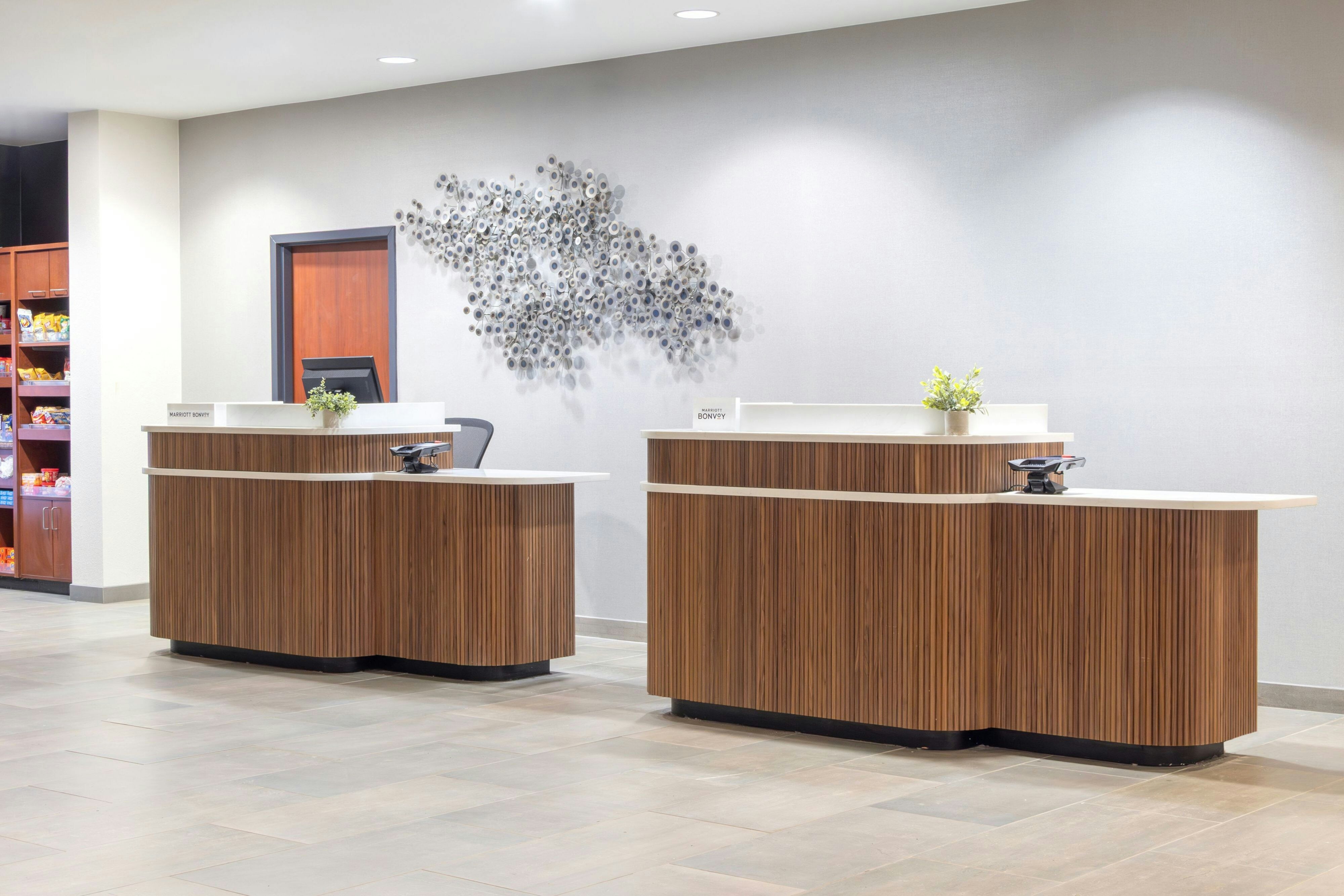 Courtyard By Marriott Hanover Lebanon 7/56
