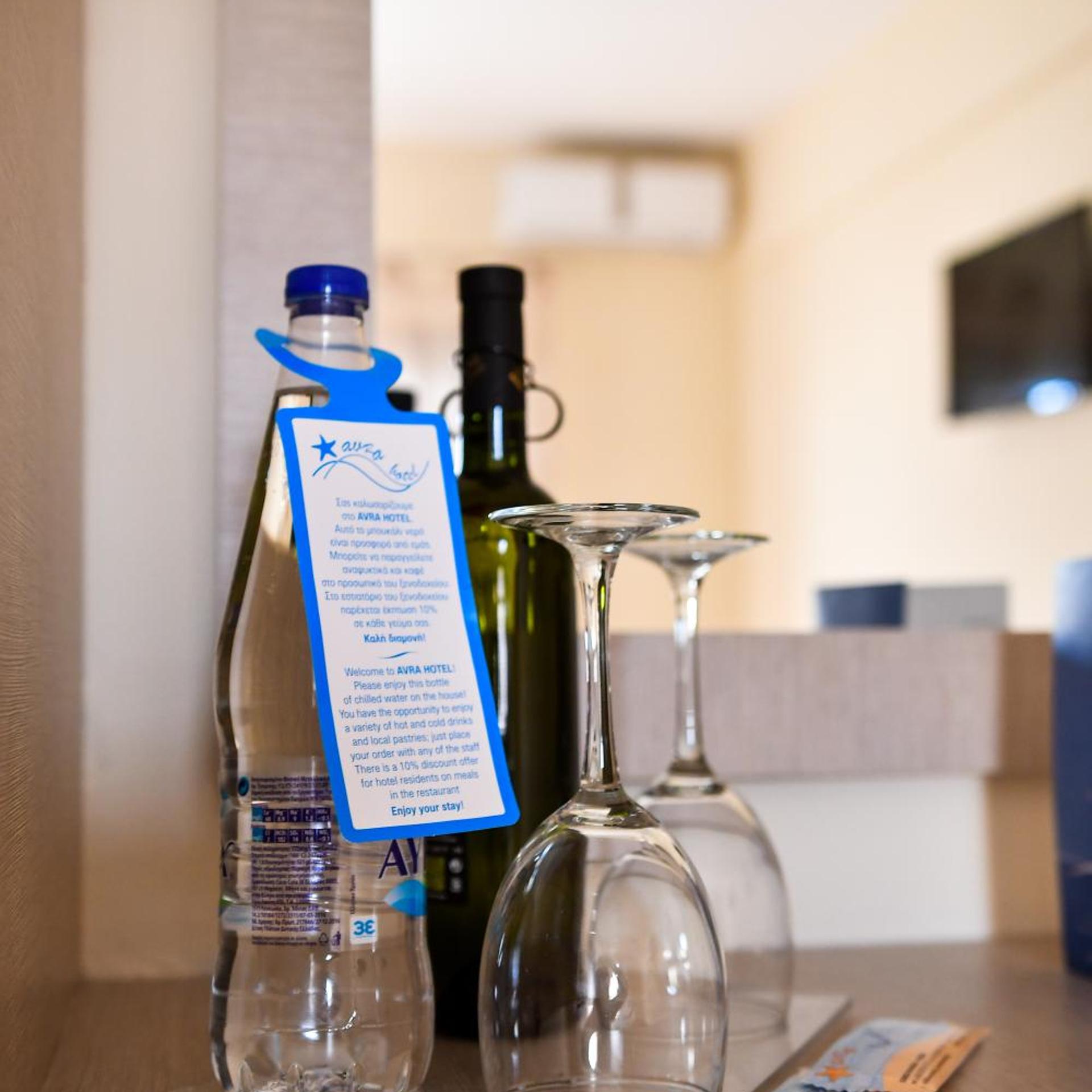 Avra Hotel 30/58