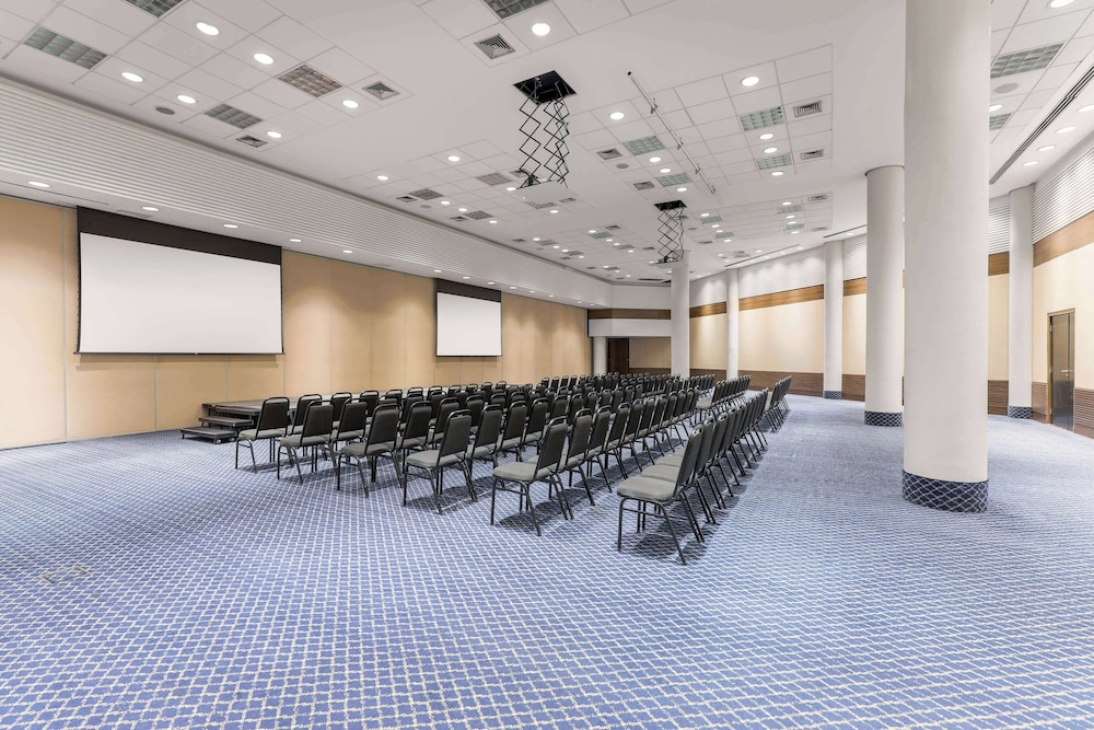 Wyndham Sao Paulo Ibirapuera Convention Plaza Hotel 65/73