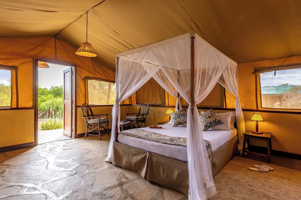 Sentrim Tsavo Lodge 13/42