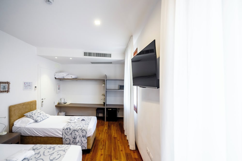 Albergo La Rocca 15/50