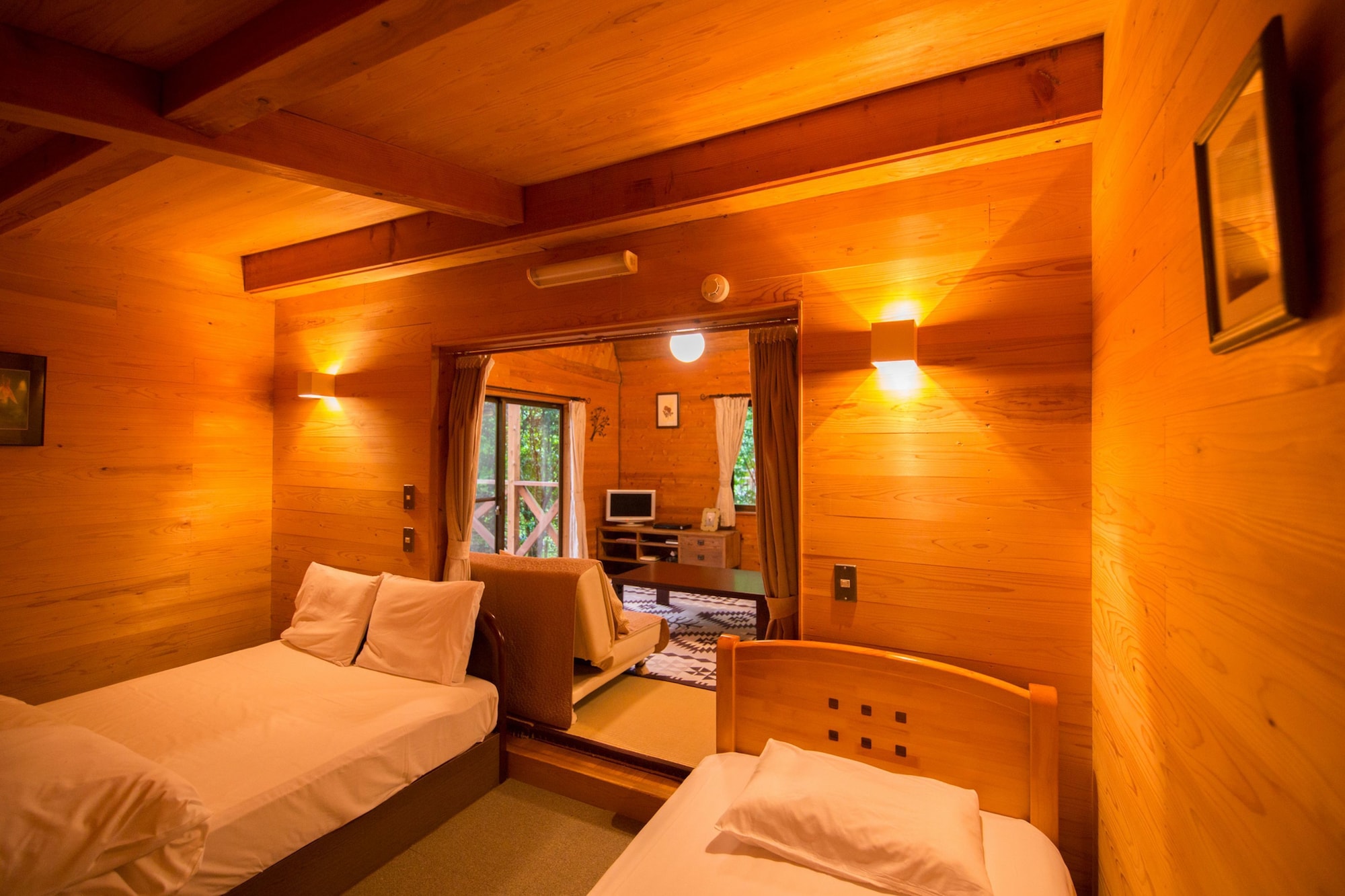 FAMILY, COTTAGE, KITCHEN